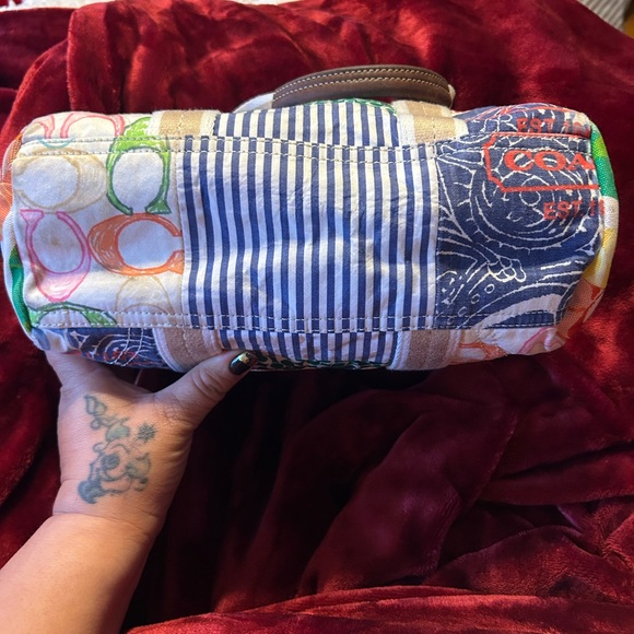 Gorgeous Vintage COACH 10454 Patchwork Handbag Multicolor Canvas & Leather Y2K - Picture 6 of 13